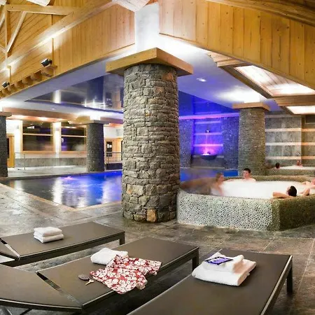Apartment Sleeps 8 Pool Wifi